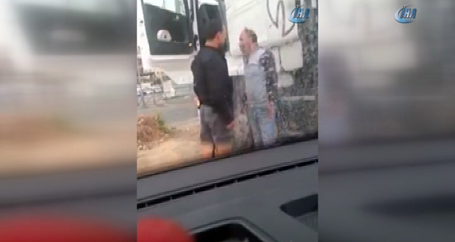 İsrail polisi Filistinli yaşlı taksi sürücüsünü dövdü