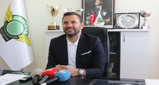Okan Buruk, Akhisar Belediyespor’a imzayı attı