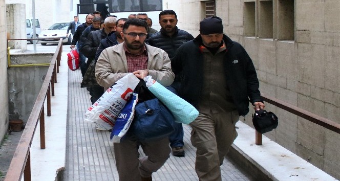 Bursa’da FETÖ/PDY üyesi 10 eski vergi dairesi çalışanı adliyeye sevk edildi