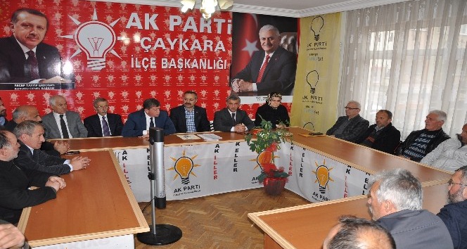 AK Parti İl Başkanı Revi Çaykara’da anayasa değişikliğini anlattı