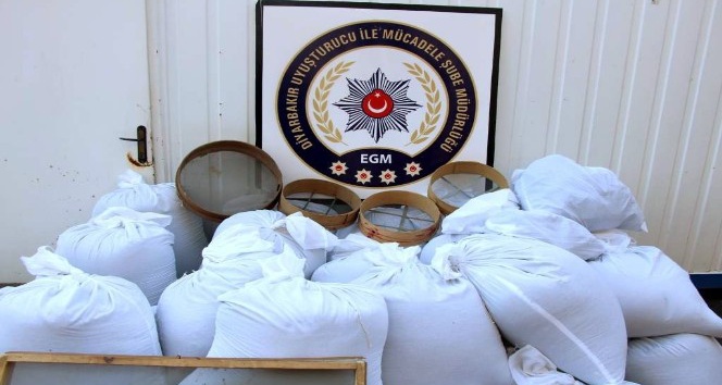 Diyarbakır’da 14 bin adet uyuşturucu hap ele geçirildi