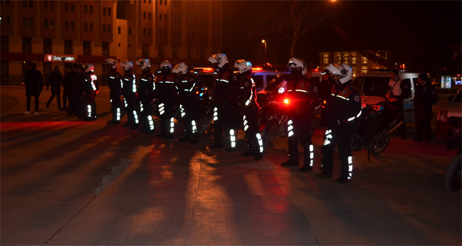 Sakarya’da gece yarısı bin polisle tatbikat yapıldı