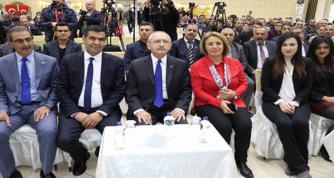 Kılıçdaroğlu: &quot;Ben bu ülkenin umudu olarak görürüm gençleri&quot;