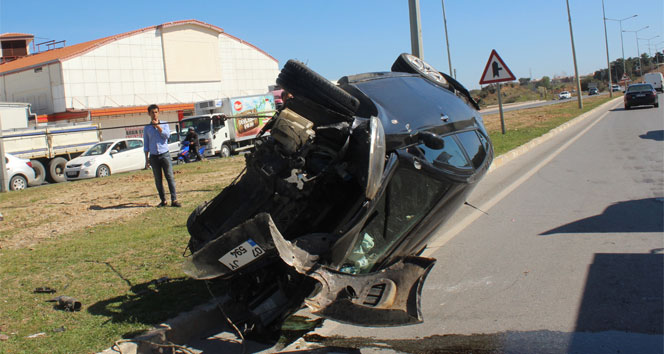 Manavgat’ta otomobil takla attı: 3 yaralı