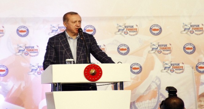 Cumhurbaşkanı Erdoğan: &quot;Fatih gemiyi karadan yürüttü, biz denizin altından&quot;