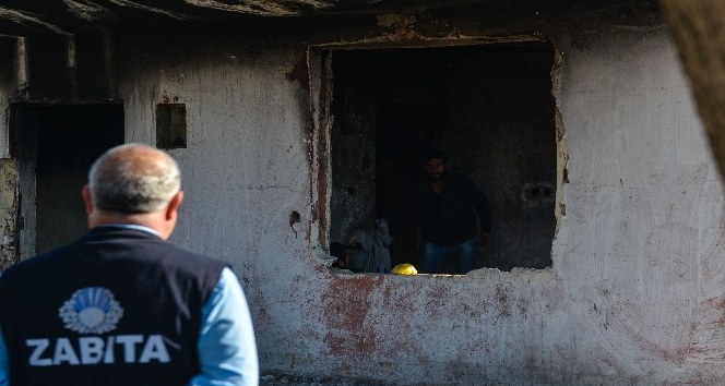 Zeytinköy’de metruk binalar yıkıldı