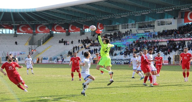 B.B. Erzurumspor: 2 - Pendikspor: 4