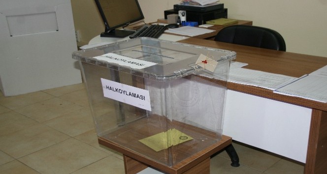 Marmaris’te Gümrük Kapısı’nda oy verme işlemi başladı