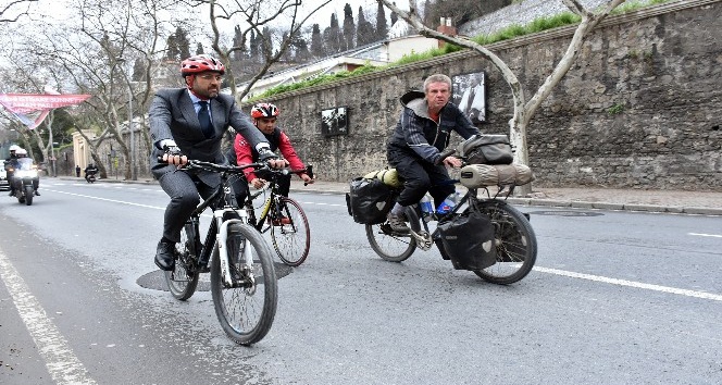 Alman Peter Smolka, bisikletiyle 4 yıldır dünya turu yapıyor