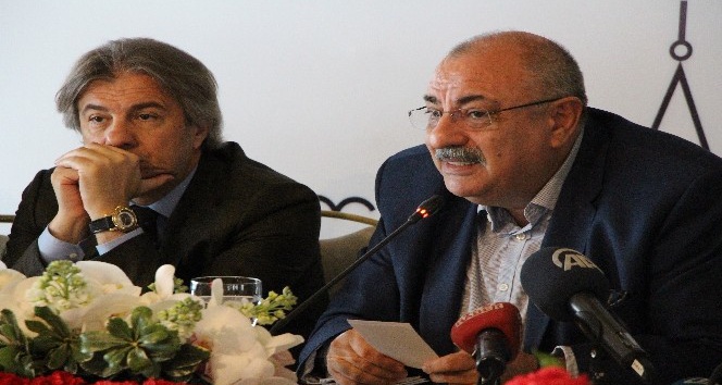 Başbakan Yardımcısı Türkeş Beyoğlu’nda ‘Cumhurbaşkanlığı Sistemi’ni anlattı