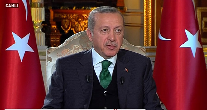 Cumhurbaşkanı Erdoğan&#039;a &#039;yıl dönümünü&#039; canlı yayında sunucu hatırlattı
