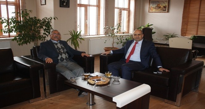 Emniyet Müdürü Artunay, Uçhisar Belediye Başkanı Karaaslan’ı ziyaret etti