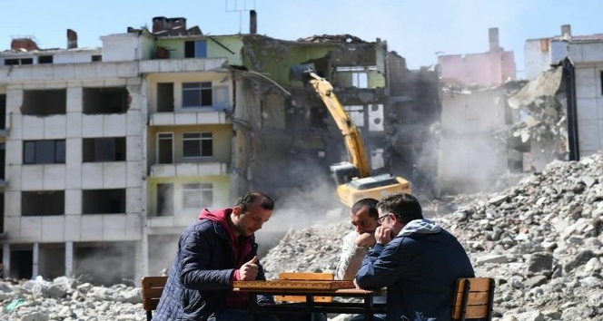 Trabzon’da kentsel dönüşümde ’tavla’ keyfi