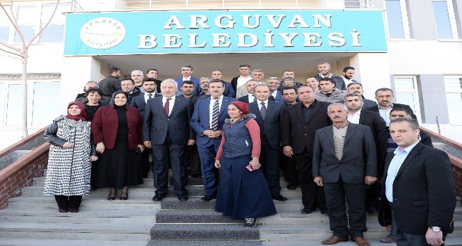Bakan Tüfenkci’den Arguvan Belediyesine ziyaret