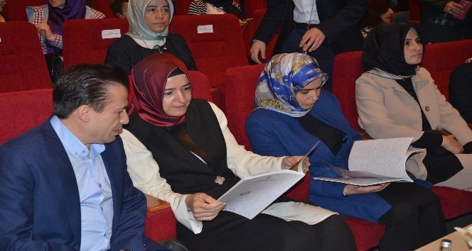 Aile ve Sosyal Politikalar Bakanı Kaya, &quot;Anne Oluyorum&quot; projesini tanıttı