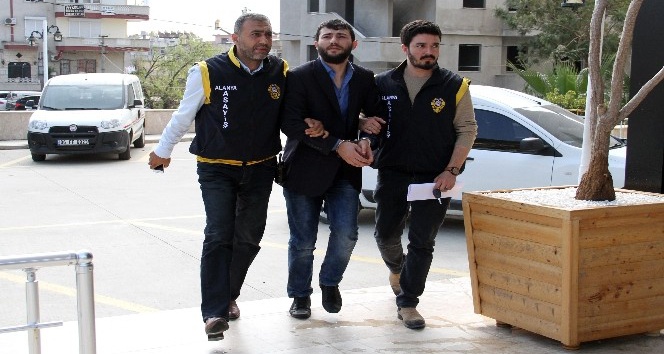 Antalya’da 6 ayrı suçtan aranan şüpheli kahvahanede yakalandı