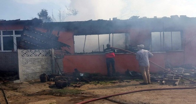 Lüleburgaz’da ev yangını