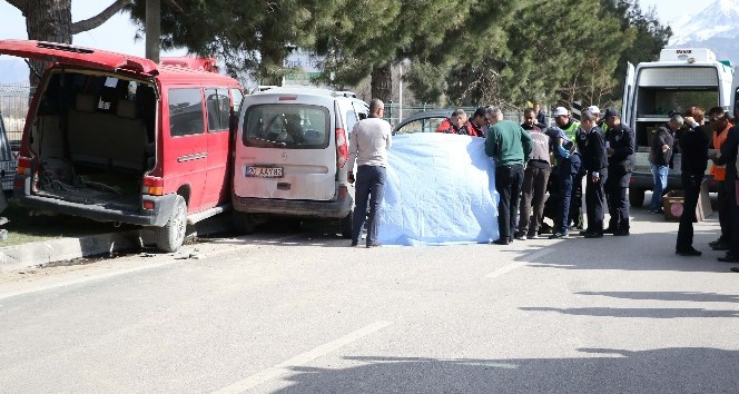 Isparta’da trafik kazası: 1 ölü, 3 yaralı
