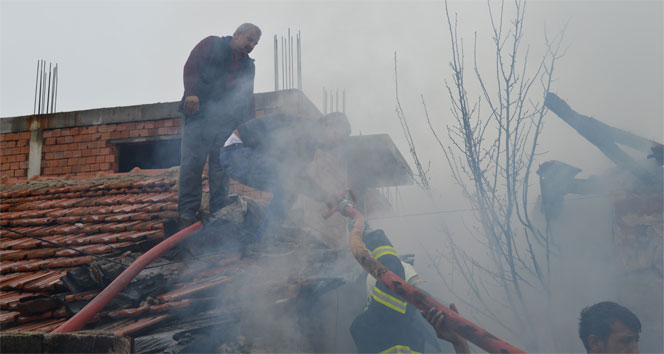 Lüleburgaz’da ev yangını