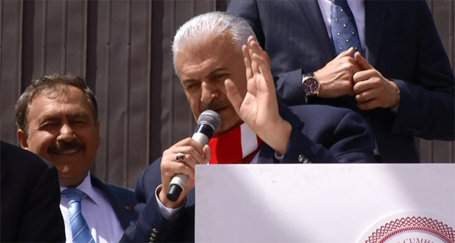 Başbakan Yıldırım: "Kılıçdaroğlu’nun 82 model arabası bir işe yaramıyor"