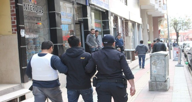 Siirt’te yasa dışı slogan atan 6 kişi gözaltına alındı