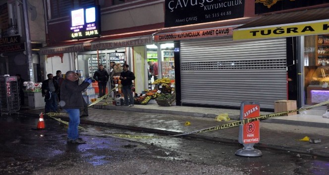 Market çıkışı amcalarının silahlı saldırısına uğradılar: 1 ölü, 1 yaralı