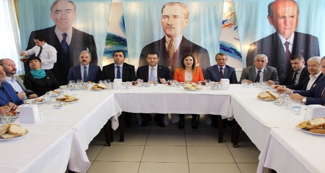 Edirne’de &quot;MHP neden ‘evet’ diyor, anayasa paketinde neler var&quot; konulu toplantı