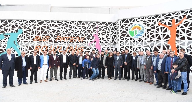 Tuzla’da eğlencenin yeni adresi: Tuzla Belediyesi Buz Pateni Pisti ve Bowling Salonu