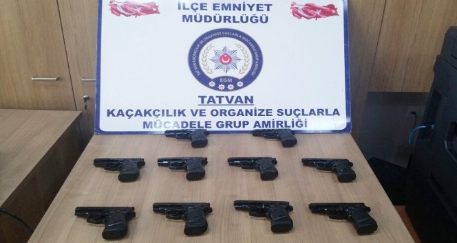 Bitlis’te 10 adet ruhsatsız silah ele geçirildi