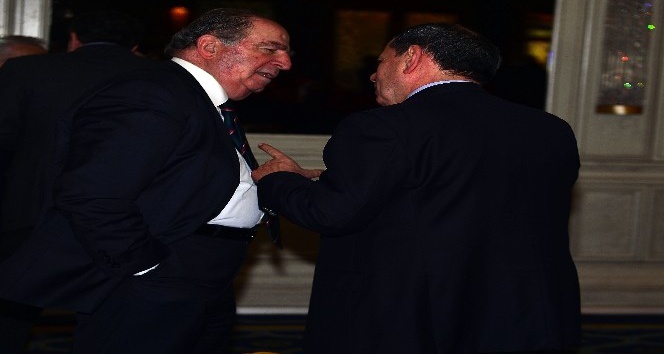 Dursun Özbek: “Burası Ali Sami Yen’in koltuğu”