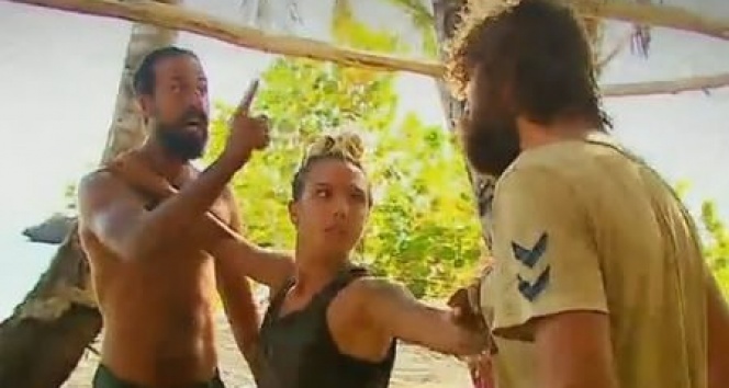 Survivor'da büyük kavga! Volkan ve Gökhan birbirine girdi