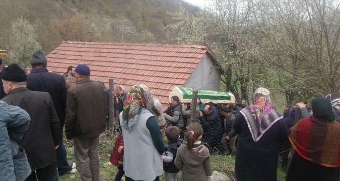 İstanbul’da barajda ölü bulunan şahıs Sinop’ta defnedildi