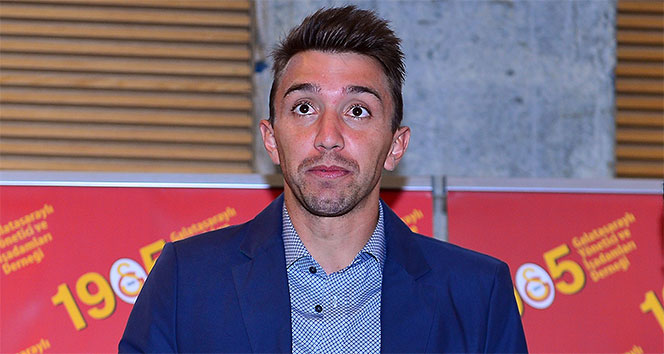 Muslera Galatasaray’da yılın sporcusu seçildi