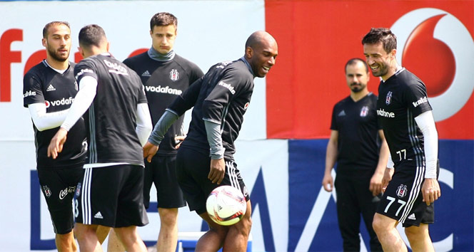 Beşiktaş’ta Lyon maçı hazırlıkları başladı