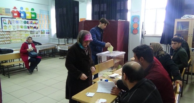 Kilis’te vatandaşlar oy kullandı