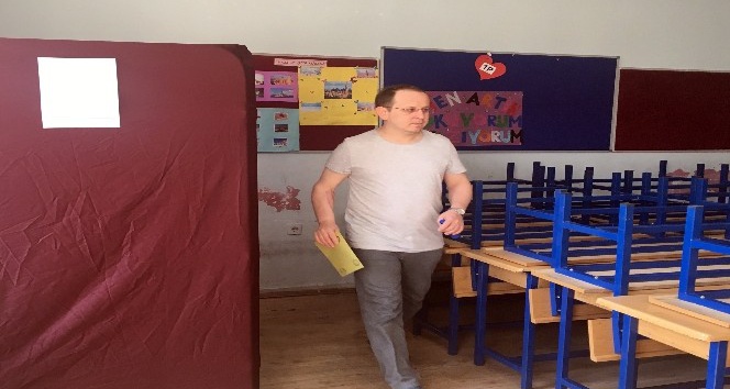 15 Temmuz’da tankların altına yatan gazi Sabri Ünal oyunu kullandı