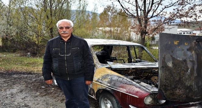 (Özel haber) Tosya’da köy imamı içeride oy kullandı otomobili dışarıda cayır cayır yandı