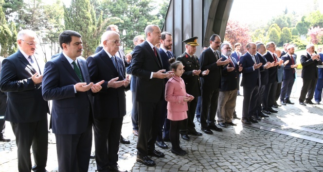 Cumhurbaşkanı Erdoğan, Turgut Özal&#039;ı anma törenine katıldı
