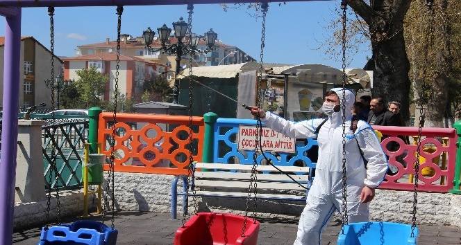 Çankırı’daki parklara dezenfektanlı bakım