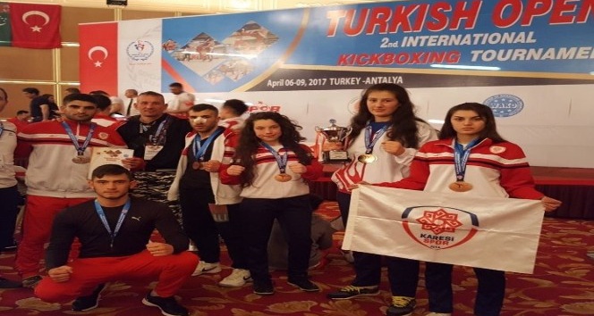 Karesispor’lu Melek Sarı, Türkiye şampiyonu