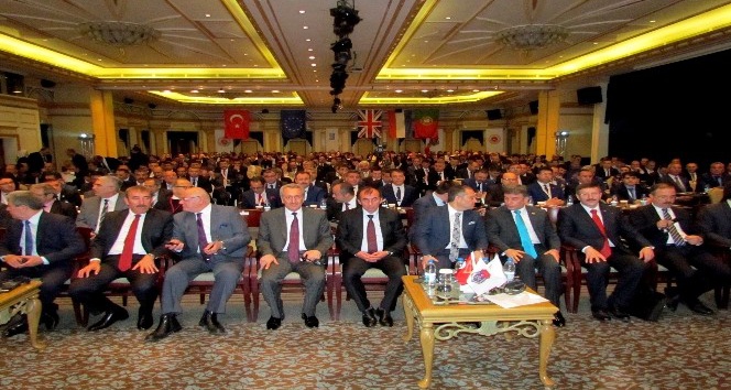 Hakim ve savcıları buluşturan zirve gibi konferans