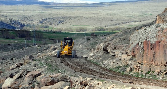 Yol Ve Metruk Ev Temizliği Çalışmaları Tüm Hızıyla Devam Ediyor Kayseri
