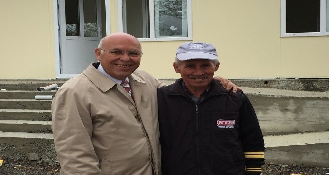 Başkan Eşkinat kırsal mahallelerde ziyaretlerde bulundu