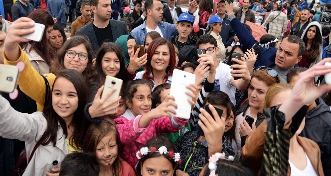 Başkan Çerçioğlu, çocukların bayramına ortak oldu