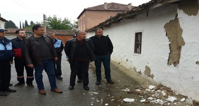 Manisa Büyükşehir’den deprem sonrası Saruhanlı’da hasar tespiti