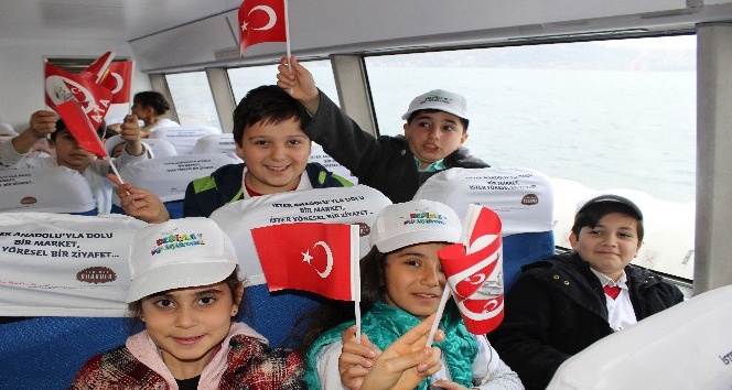 İstanbullu çocuklar çifte bayram yaşadı