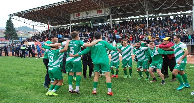 Salihli Belediyespor play-out biletini kaptı
