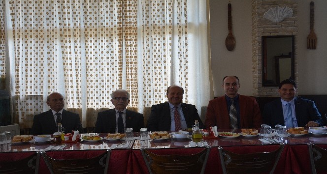 Başkan Özakcan, şoförlerle bir araya geldi