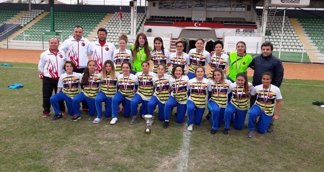 Kdz. Ereğli Merkez Anadolu Lisesi kız futbol takımı dünya şampiyonasına katılacak