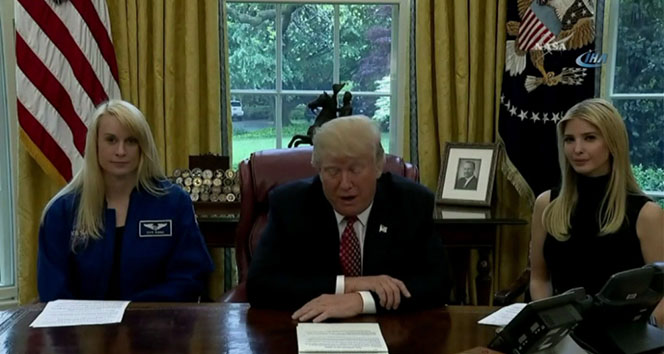 Trump, uzayda en uzun süre kalan NASA astronotunu tebrik etti